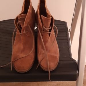 Women's shoes